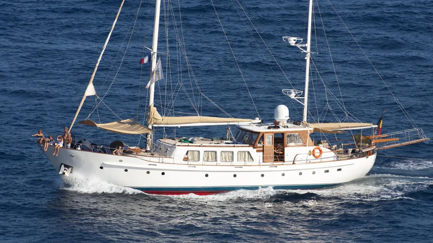 galateia-sailing-yacht-van-hamburg-1964.24m-profile