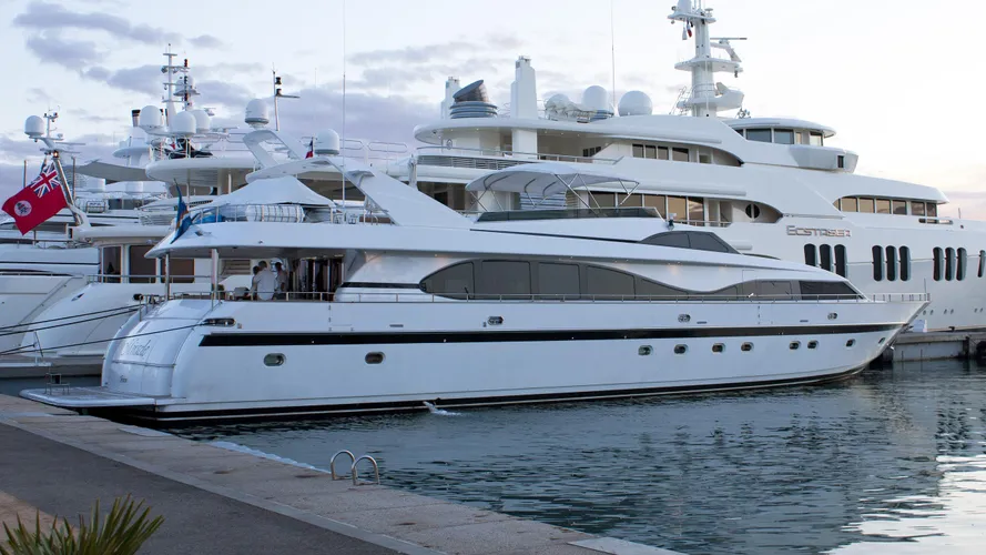 miracle-motor-yacht-kse-monte-fino-110-2000-33m-half-profile