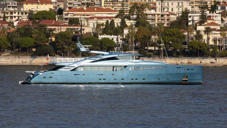 philmi-motoryacht-isa-2014-43m-profile