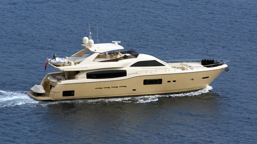 tilusa-motoryacht-ferretti-altura-840-2008-26m-stern-aerial