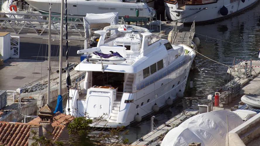 shere-khan-motoryacht-pr-marine-1995-25m-stern-aerial-view
