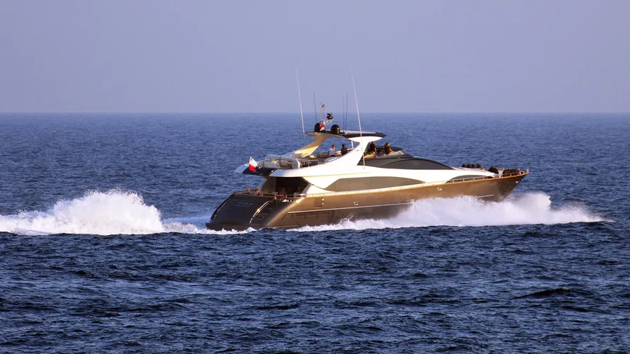 taurus-motoryacht-riva-duchessa-92-2010-28m-running