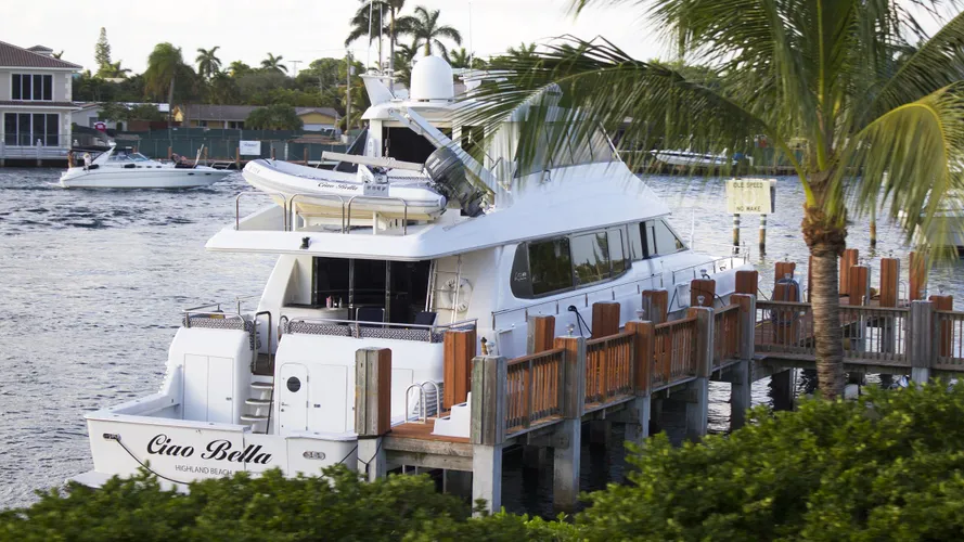 ciao-bella-motor-yacht-lazzara-80-sl-2001-25m-mooring