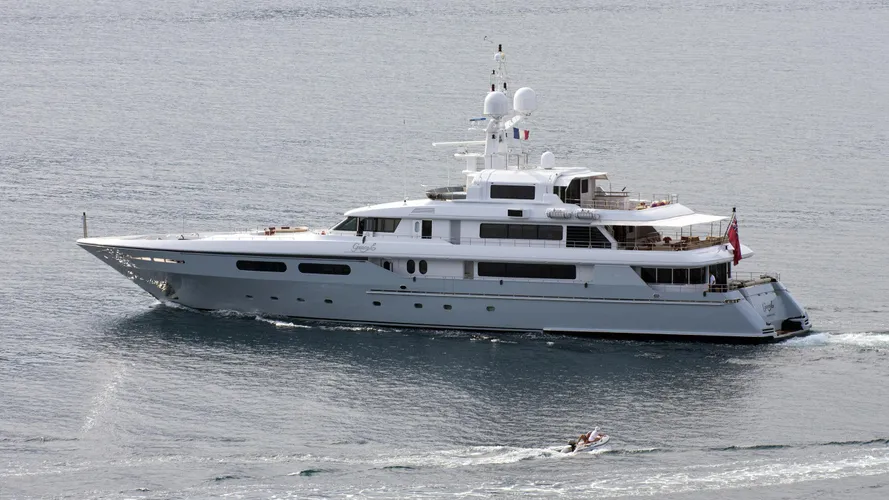 ol-mi-da-motor-yacht-codecasa-2004-50m-profile