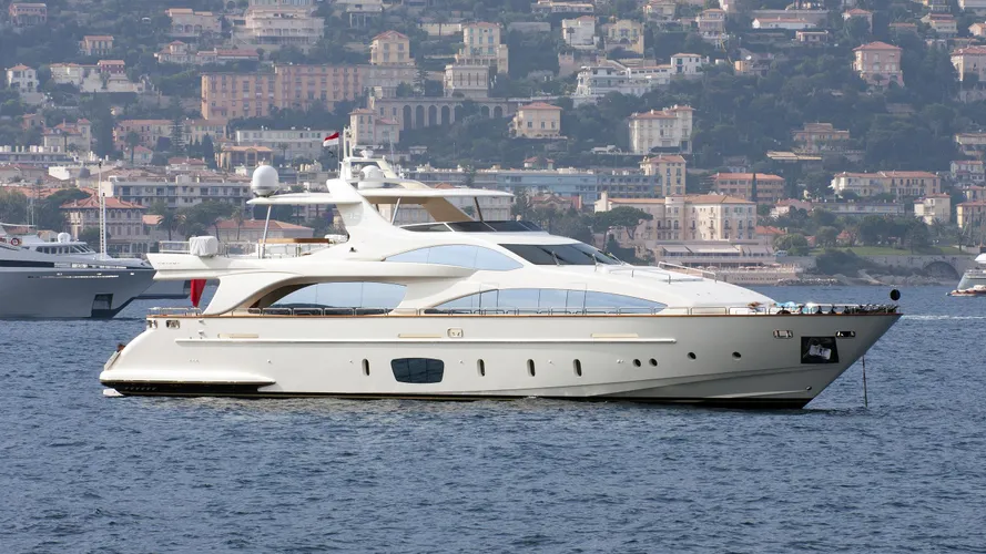 alma-motor-yacht-azimut-105-2008-31m-profile