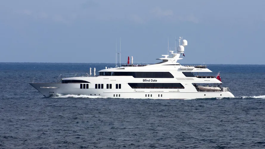ocean-club-rockstar-motor-yacht-trinity-161-2009-49m-profile