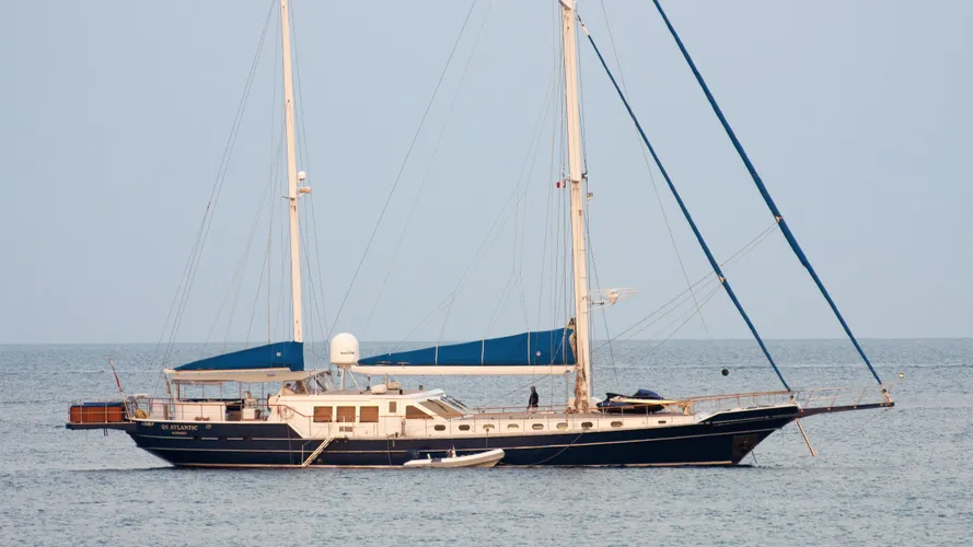 queen-south-iii-sailing-yacht-cihan-marine-1997-36m-profile