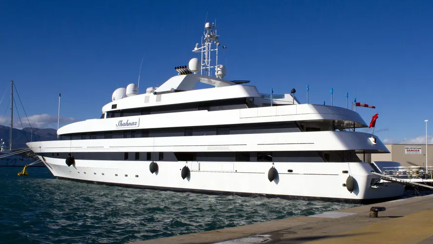 shahnaz-motor-yacht-nuovi-ligori-1991-63m-rear-profile