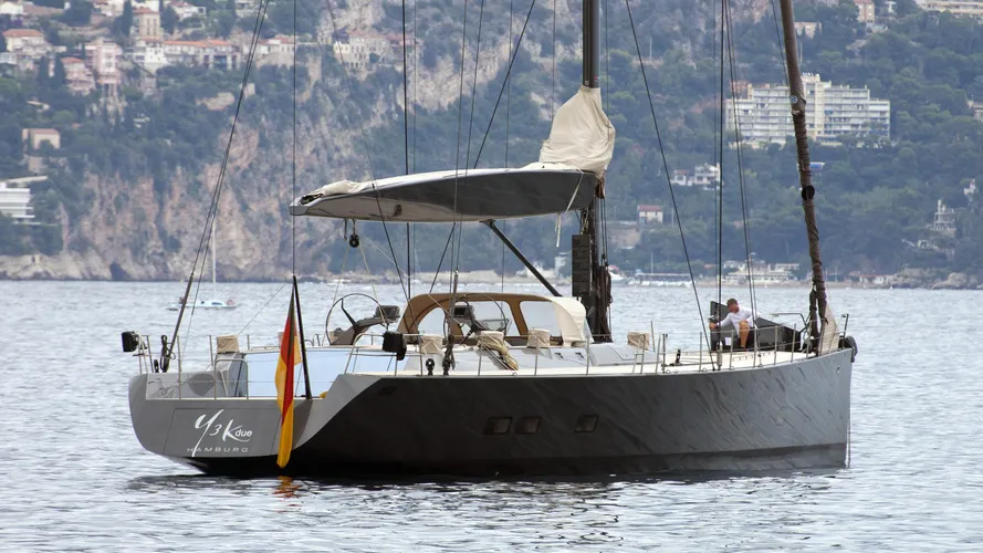 wally-love-100-sailing-yacht-2007-30m-half-profile