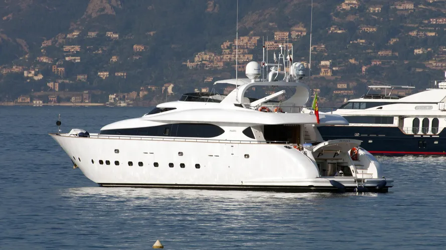 franjack-motor-yacht-maiora-31dp-2005-31m-profile