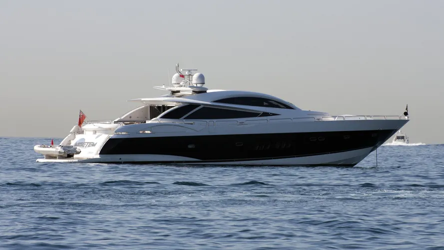 la dolce vita shore thing motoryacht sunseeker predator 108 2008 33m profile