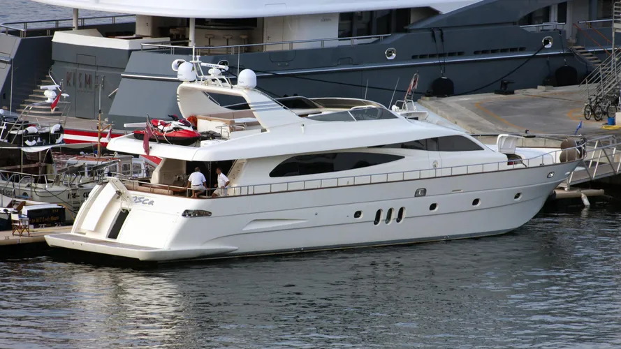 mosca-motor-yacht-canados-86-2007-26m-profile
