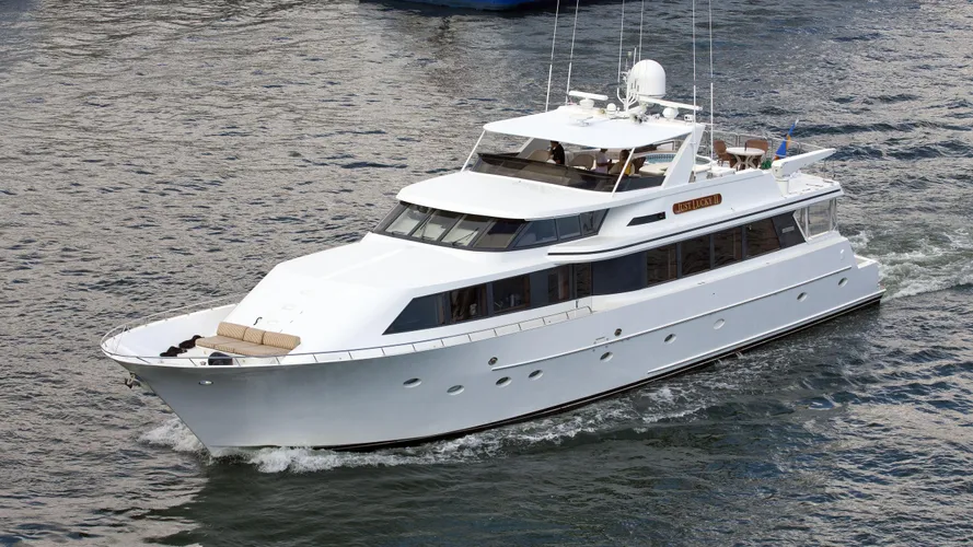 just-lucky-ii-motor-yacht-westport-130-19955-32m-half-profilejpg