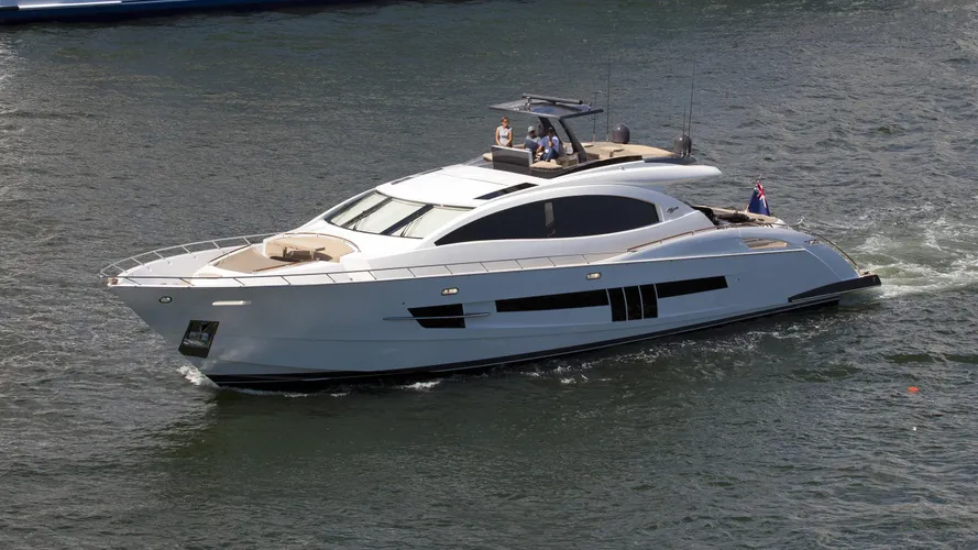 new-life--motor-yacht-lazzara-lsx-92-2009-28m-cruising