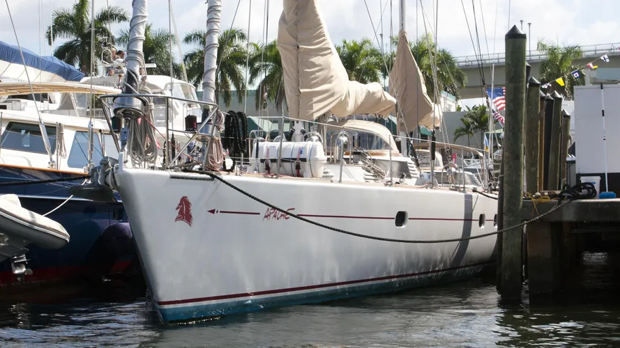 apache-sailing-yacht-n2a-1994-32m-berth