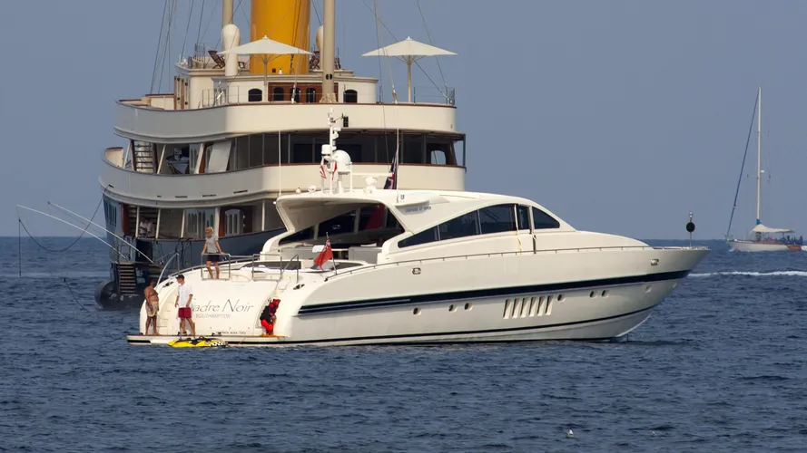 cadre-noir-motor-yacht-arno-leopard-27-sport-2001-27m-profile