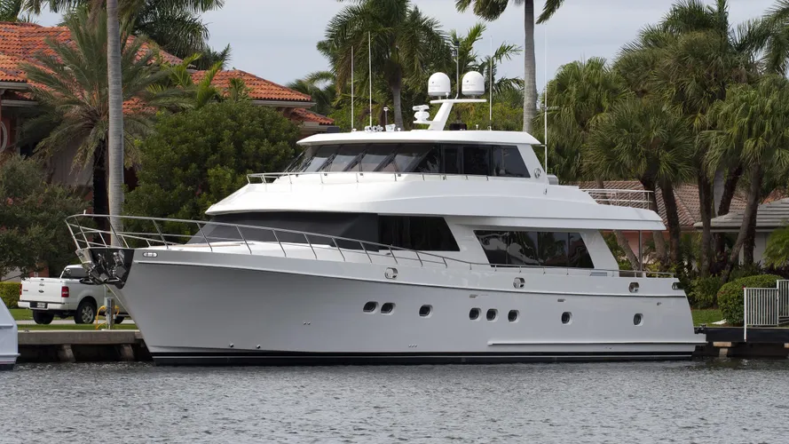 hawkeye-motor-yacht-ocean-alexander-88-2009-27m-front-profile