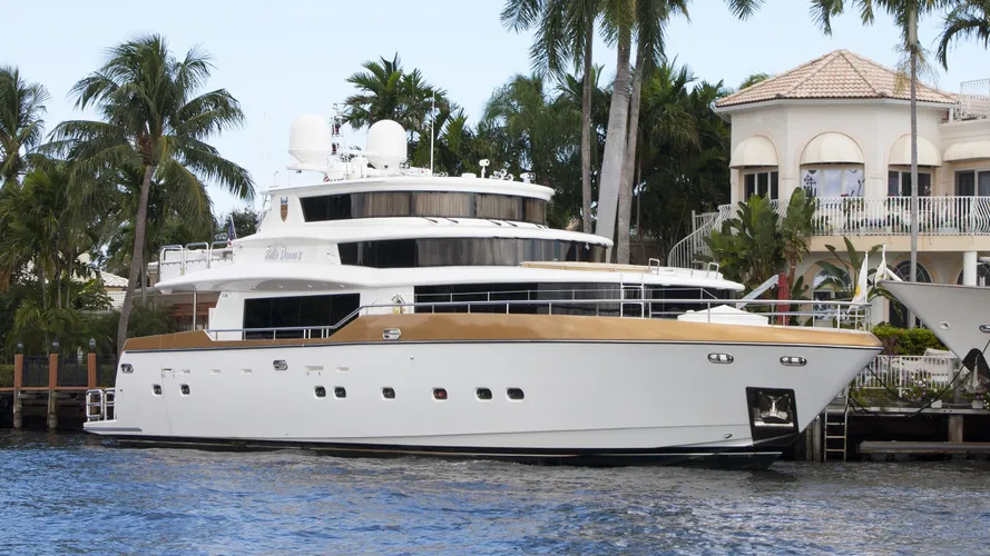 bella-donna-ii-motor-yacht-johnson-87-2008-27m-front-profile
