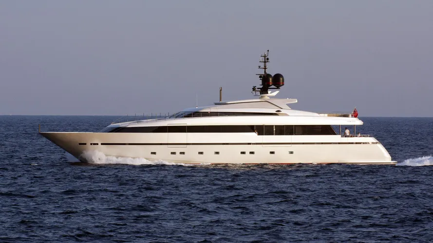 liliya-motor-yacht-sanlorenzo-2013-38m-cruising