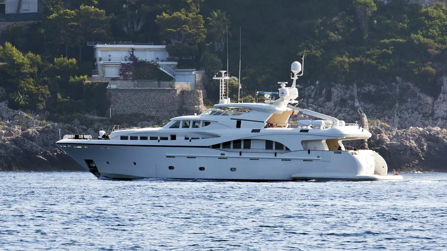 ndem-moto-yacht-gianetti-navetta-105-2010-32m-profile