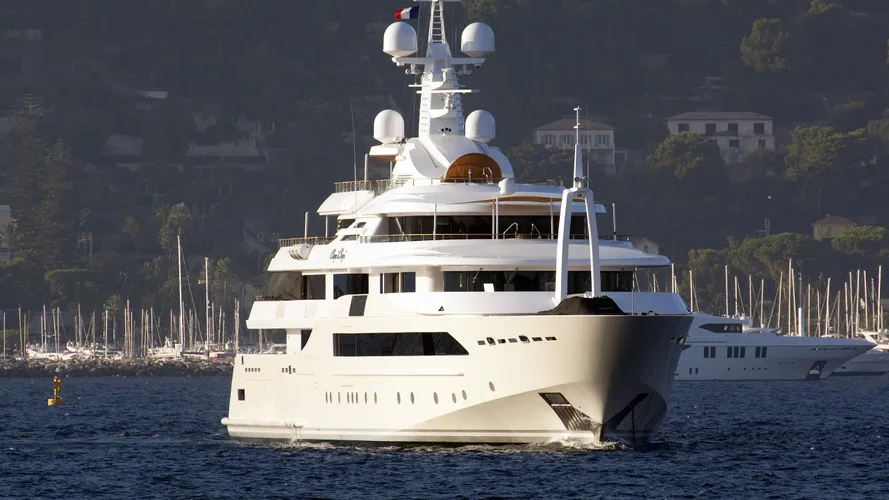 chopi-chopi-motor-yacht-crn-2013-80m-front-profile