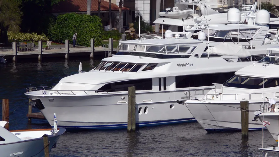 irish-eis-motor-yacht-hatteras-100-2006-30m-berth