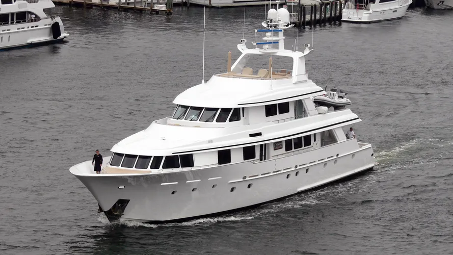 sojourn-motor-yacht-gambol-1999-40m-cruising