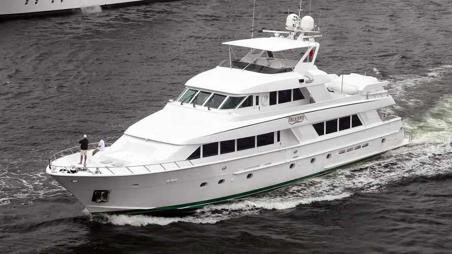delicious-motor-yacht-hatteras-112-1994-36m-cruising