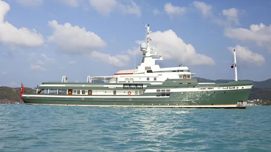 Steel motor yacht profile