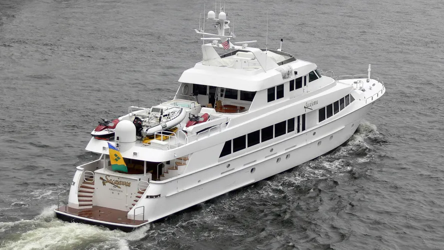 tranquillity-motor-yacht-hatteras-130-1995-40m-cruising