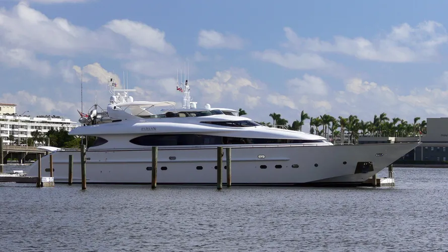evelyn-motor-yacht-maiora-31dp-2001-31m-profile