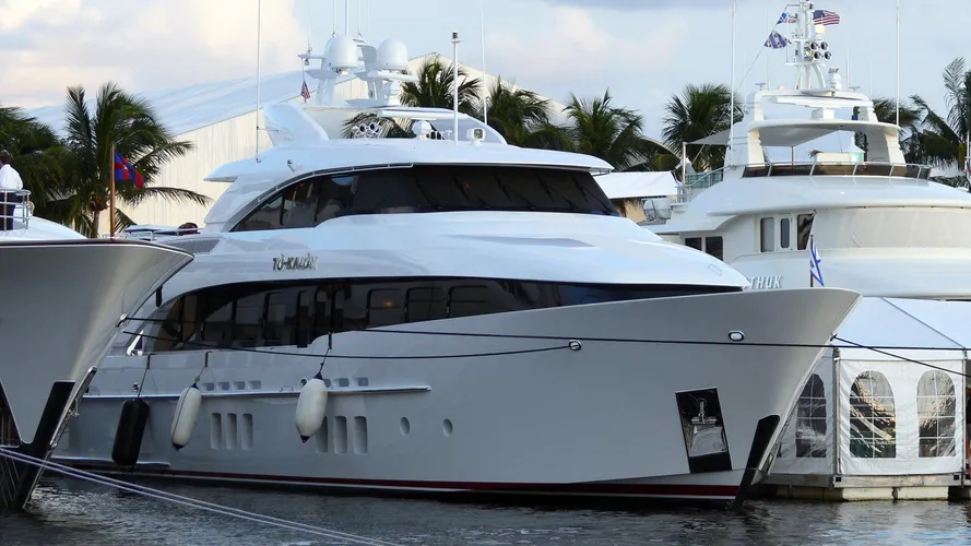 to-kalon-motor-yacht-burger-boat-2008-31m-front-profile