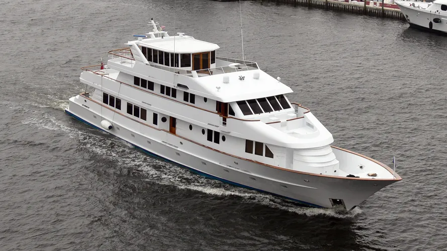 mehzam-motor-yacht-st-james-1996-43m-cruising