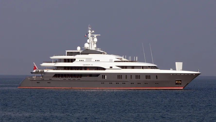 queen-k-motor-yacht-lurssen-2004-73m-profile