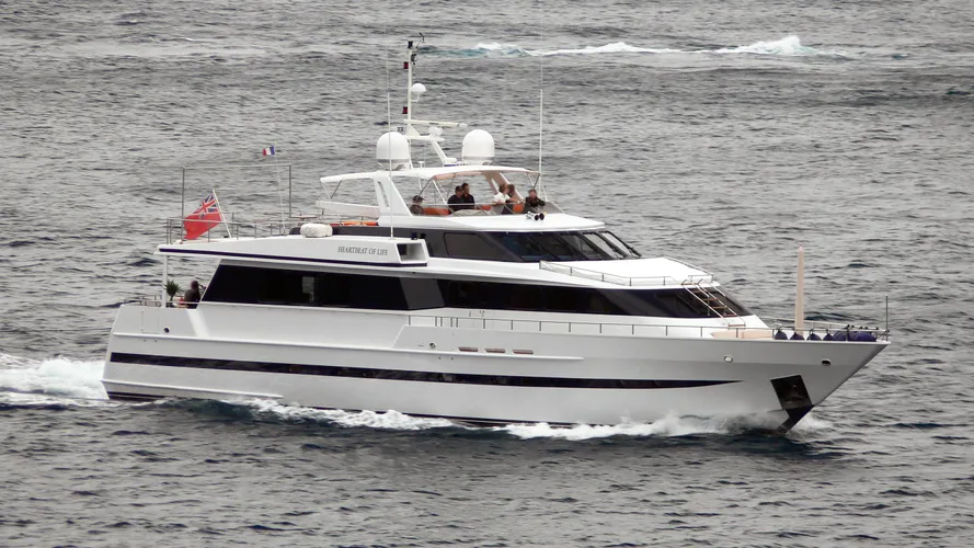 heartbeat-of-life-motor-yacht-heesen-1989-28m-cruising