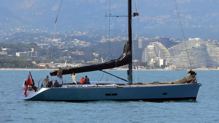 k2wind-sailing-yacht-wally-77-fr-2000-24m-profile