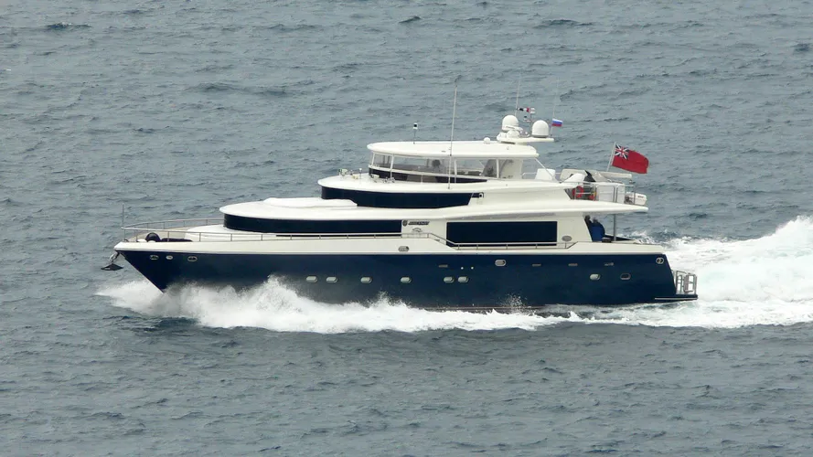sapphire-motor-yacht-johnson-87-2003-27m-cruising