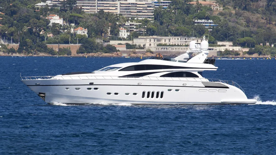 hideaway-motor-yacht-arno-leopard-32-sport-2007-32m-cruising
