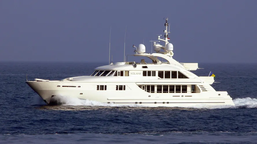 rola-motor-yacht-isa-470-2005-47m-cruising