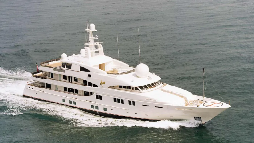 attessa-motor-yacht-feadship-1998-69m-cruising
