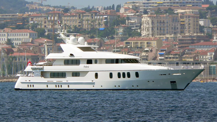 rahal-motor-yacht-feadship-2003-47m-profile