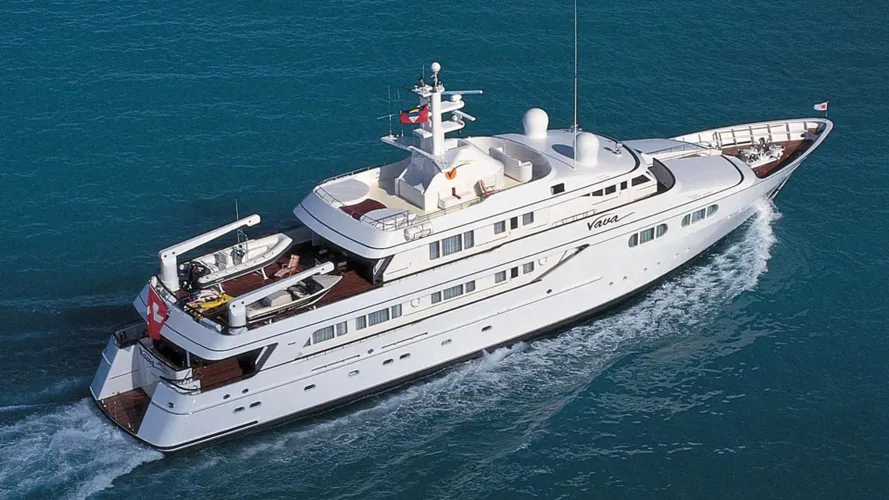 vava-motor-yacht-feadship-1996-47m-aerial