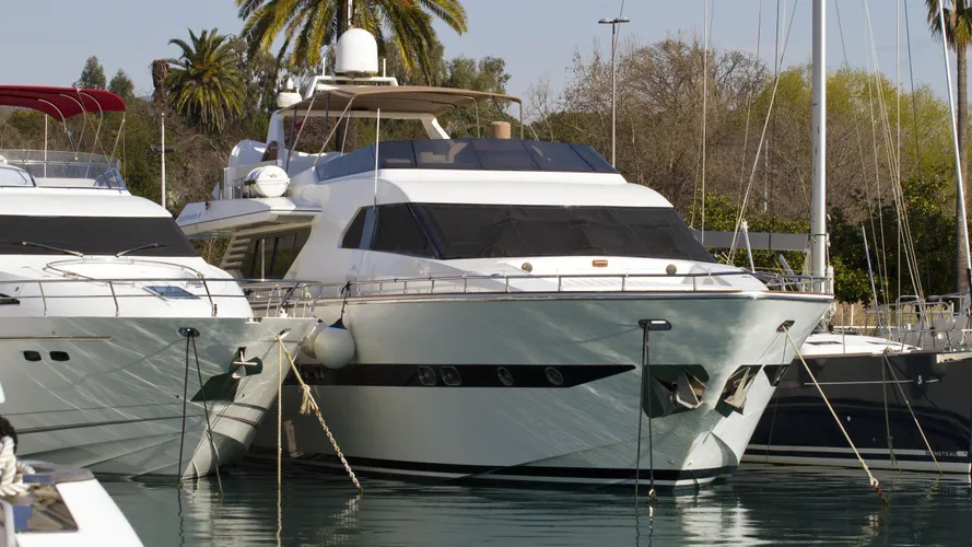 cascais-m-motor-yacht-italversil-superphantom-85-1998-26m-bow