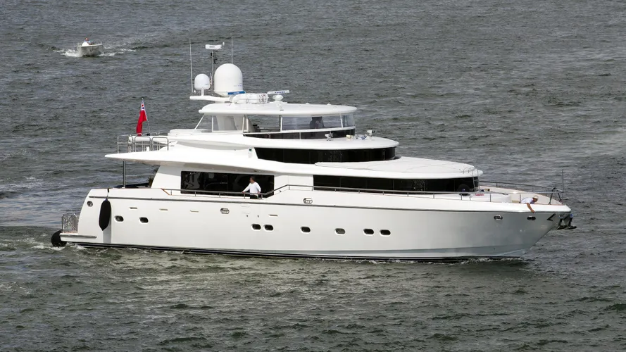 clarity-motor-yacht-johnson-87-2004-27m-profile