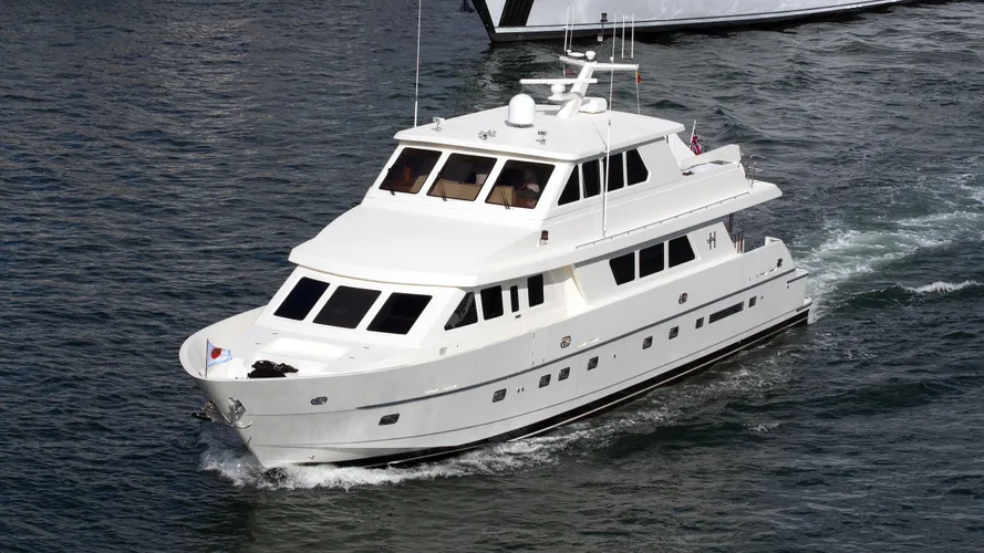 common-cents-motor-yacht-hargrave-90-2001-27m-cruising