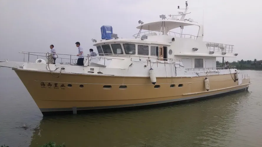 selene-80-motor-yacht-jet-tern-2015-24m-profile