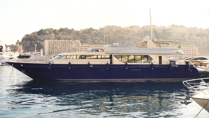 satori-motor-yacht-cnsm-santa-33-2002-33m-profile
