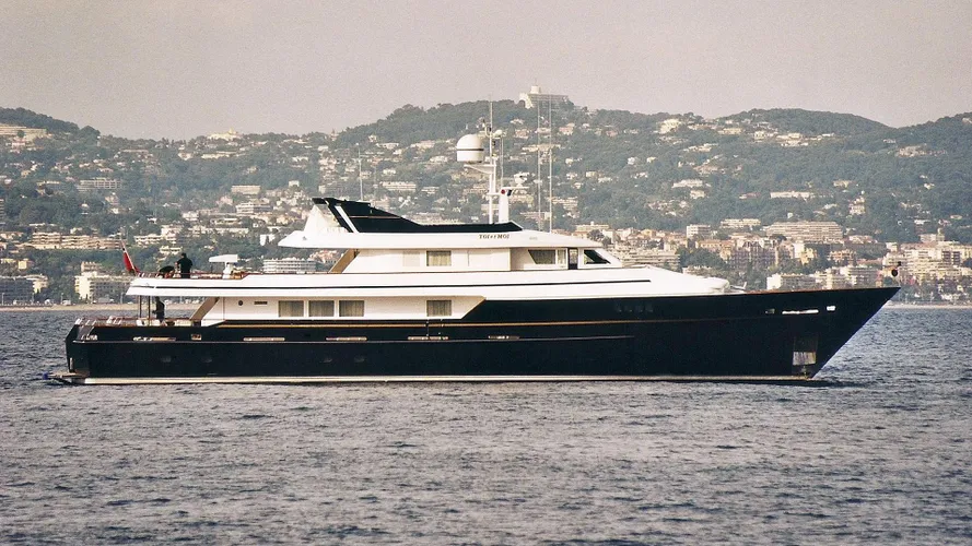 maro-motor-yacht-picchiotti-1988-39m-profile