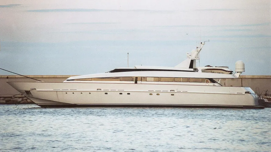 adler-motor-yacht-baglietto-1987-36m-profile