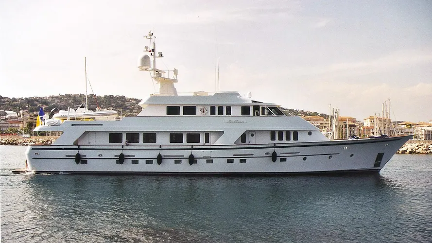 sun-chaser-motor-yacht-christensen-1991-38m-profile